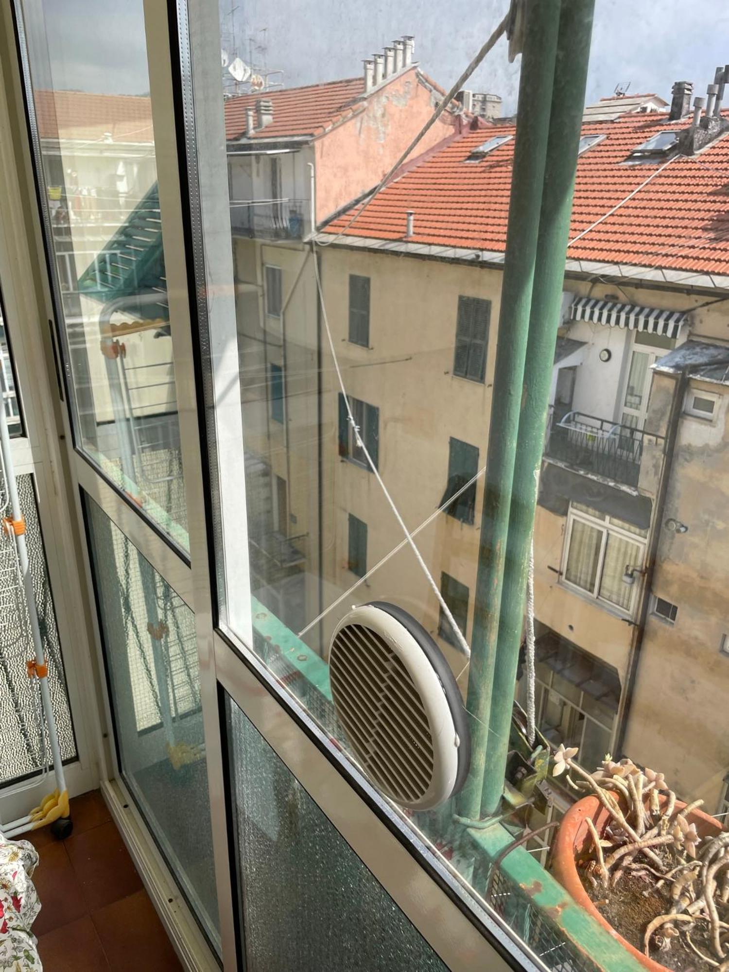 Appartement Il Nido Del Gabbiano à Savone Extérieur photo